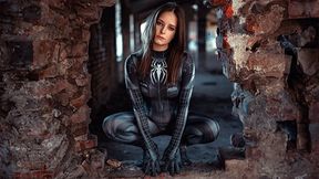 Lost Place Photographer Is Surprised By Spidergirl And Gets A Perfect Blowjob