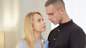 Awesome blonde model Lissa Bon likes intensive anal fuck so much