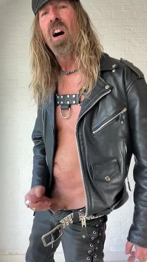 Longhairdude in Full Leather Wanks and Cuts