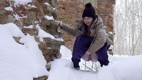 Snow Squatting