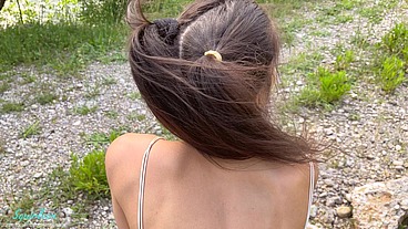 Stranger fucked petite brunette outdoors and made her squirt - Squir7een