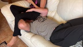 Full Weight Facesitting of Lazy Husband