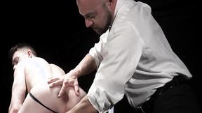 ”Sexy Cole Blue jerks shaft while getting rammed by bald stud Adam Snow”