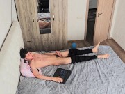 Застerал моего друга-натурала, дрочащего свой большой член. Часть 1