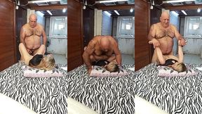 branquinha top a mais procurada da casa essa sim faz o coroa gozar