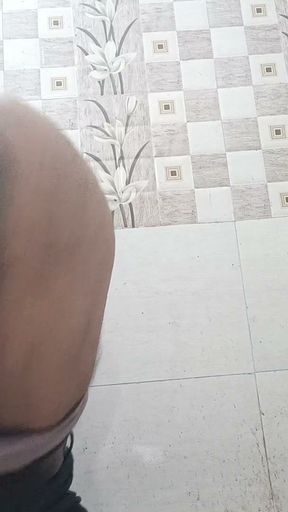 Guys how do you like my ass   Clip 1