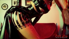 Rubber queen worship (phoneHD)