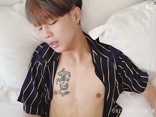 Thai twin get fucked