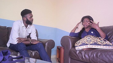 Une baise salope en orgy rugueuse anale et vaginale de grosse bite contre des grosses fesse . Une vraie gangban en amis africain . 100% du sexe a volonté
