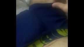 Batendo gostoso na cueca hehe
