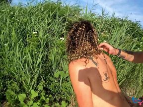 An Italian Couple Started Fucking Near a Nudist Beach and Put on a Show in Front of Voyeurs