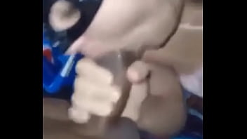 Fiz meu corno gozar antes de sair com meu amante