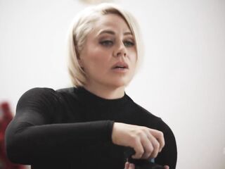 stepmom Sarah and the photoshoot incident