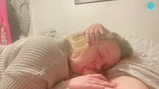 BBW Teen Sucking her Boyfriend&#039;s Cock AGAIN!