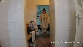 Filthy fur lady piss fully clothed in Toilet