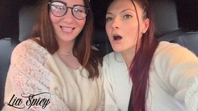 lesbienne squirt exhib une petite pause sur l’autoroute avec ma copine ...