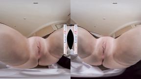 ”Redhead Scarlett Mae makes work stress disappear”