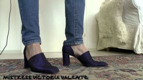 Mistress Victoria Valente - Everyday shoes with block heels suitable for trampling and showing soles