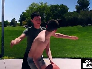 SOUTHERNSTROKES Horny Top Xavier Ryan Barebacks Timber Harvest Sweet Hole