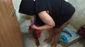 45 Year Old Pakistani Stepmom & Stepson Fucking