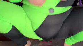 Brunette BBW Shego fights off a demonic shaft in cosplay