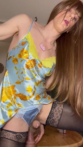 Jess Rides Dildo