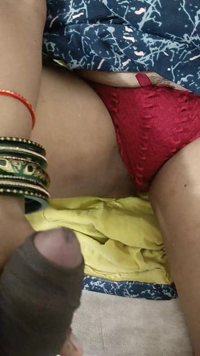 Indian village hot bhabhi sex video sucking fucking and cumshot