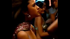 Desi actress Alia Bhatt hot boobs