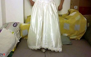 Bridal ladyboy jerks off