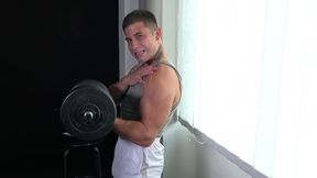 Muscular Hottie Darrion Kautzer Flexes His Hot Body - Eastboys