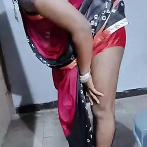 Wear bandhni saree