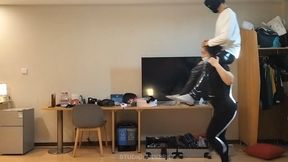 Crazy supersonic shoulder ride on ponygirl at maximum speed and rapid shoulder carry in hotel ponyplay #MCT003