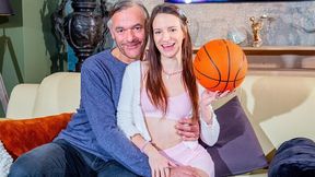 Liliana Lily's side fuck dirt by Beauty and the Senior