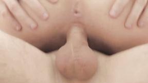 ”Jessi Gold is a satisfying hottie that can handle two guys”