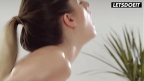 Rebecca Volpetti Receives The Best Massage And Romantic Sex - LETSDOEIT