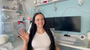 Long-haired black-haired teen Cassandra seduces her boss during a job interview