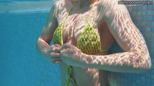 Nicole Pearl the most milf in the world swimming