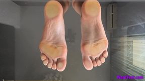 Keira Soles on Glass - Giantess Feet - HD MP4