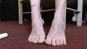 Toe Show Natural Nails