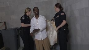 Pimp gets arrested and Sucked Off by Cops