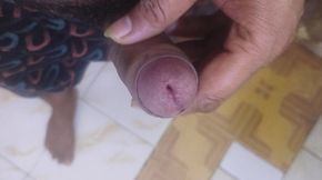 If you want to make a sexy video of a girl in a new video, then comment