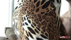 Kissing Her Man Got the Brunette MILF in the Mood for a Deep Thick Creampie