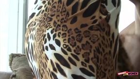 Kissing Her Man Got the Brunette MILF in the Mood for a Deep Thick Creampie