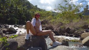 Hot Risky Babe Masturbation in Mountain