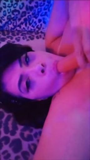 Soraya Carioca performs the fetish of armpit lovers