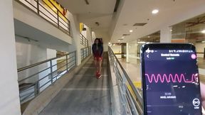 Latina amateur floods parking lot with her squirt during intense public toy play