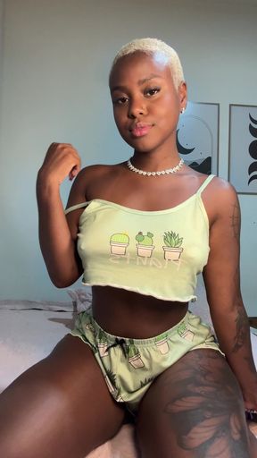 Homemade ebony teen shows off her tits on OnlyFans