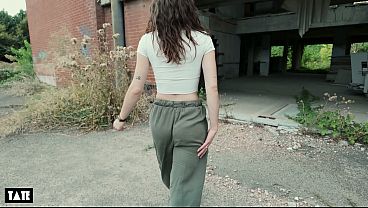 Cute brunette gets a wet blowjob in public park during an urban exploration date