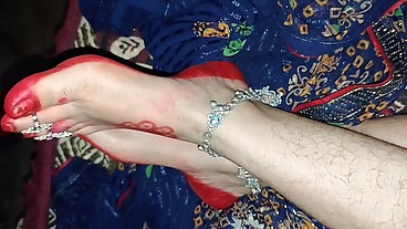 Desi village girl tight pussy fingered on bedroom