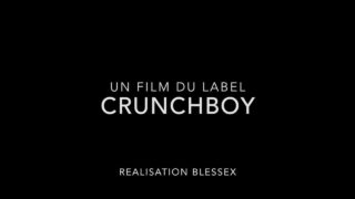 Жесткий секс без презерватива втроем с Виктором Ромом и Мэджиком Хави, с обильным извержением спермы внутрь и фистингом.